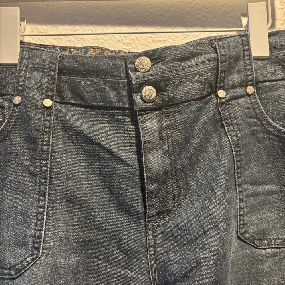 Women's Mid-Rise Denim Jean Shorts 5”